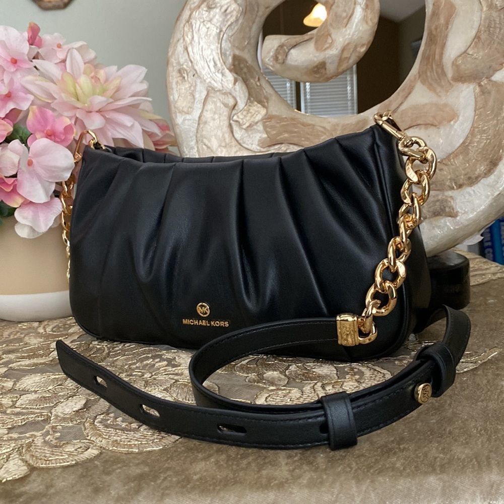 Michael Kors 🖤 crossbody - Picture 6 of 12